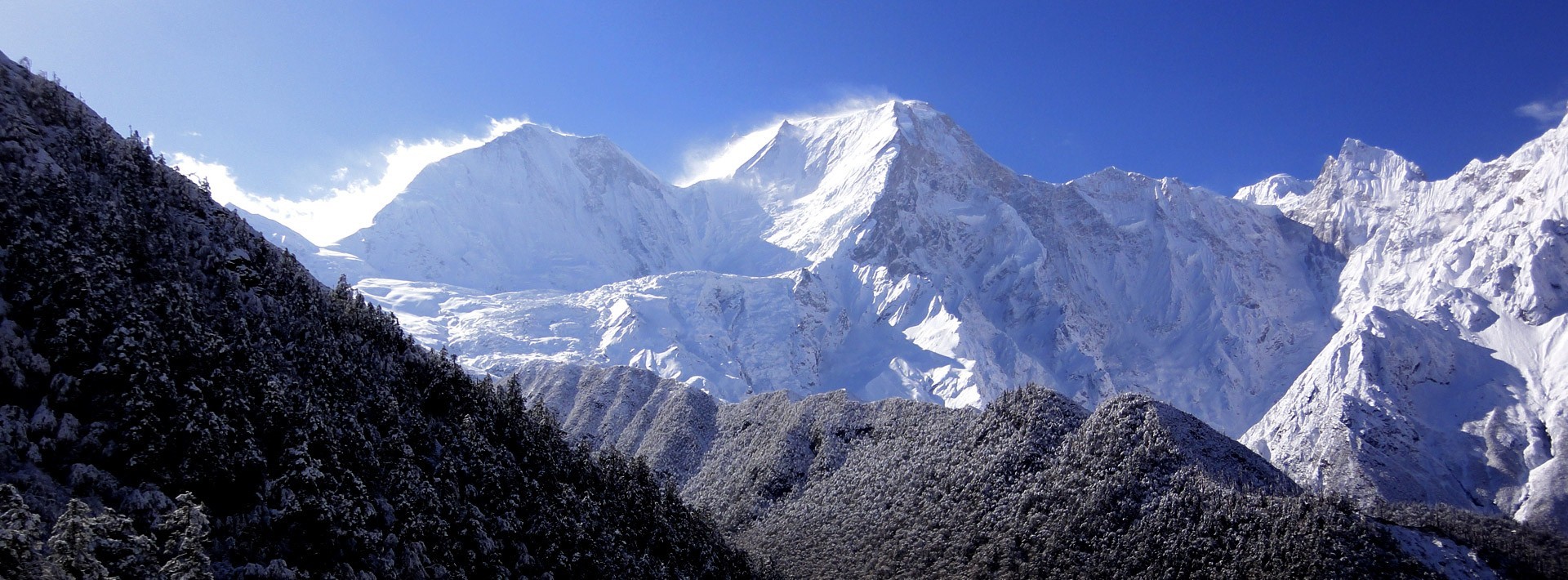 Manaslu Trekking