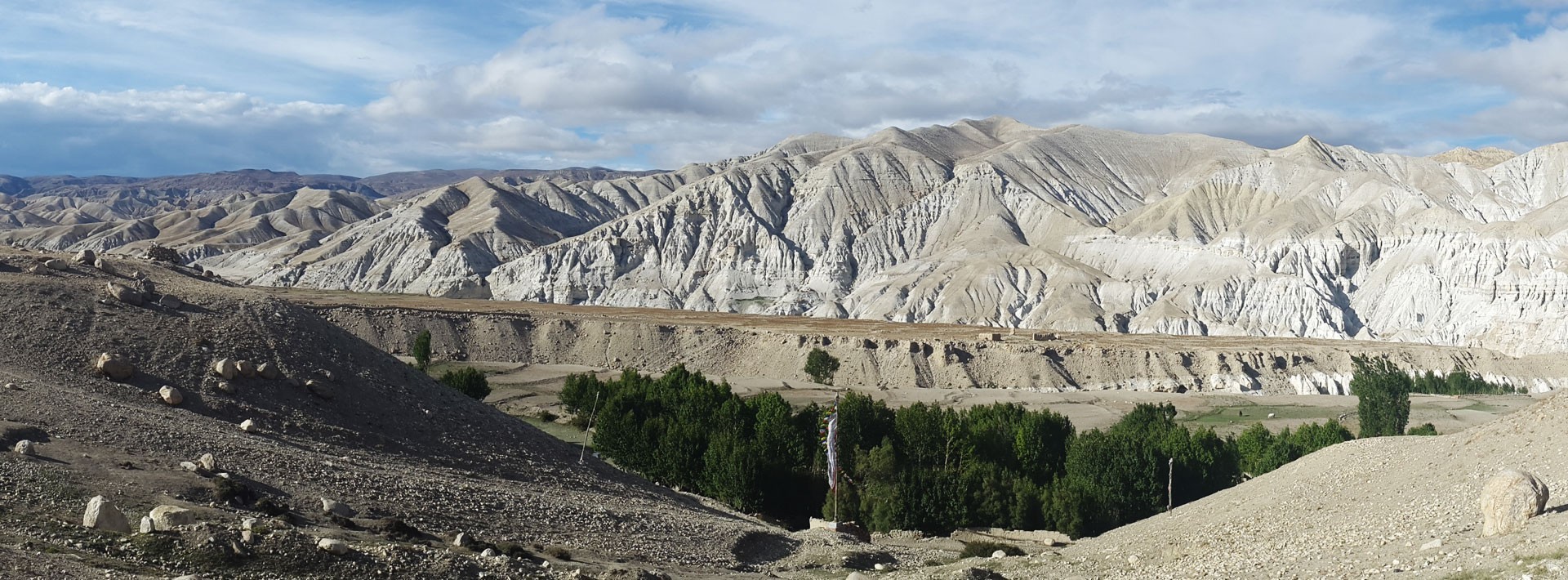 Mustang Trekking